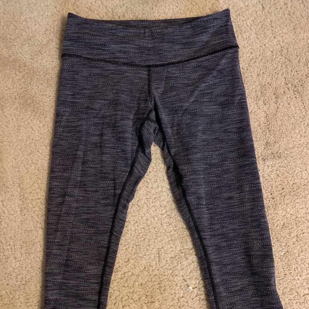 Lululemon Capri Leggings, size 6